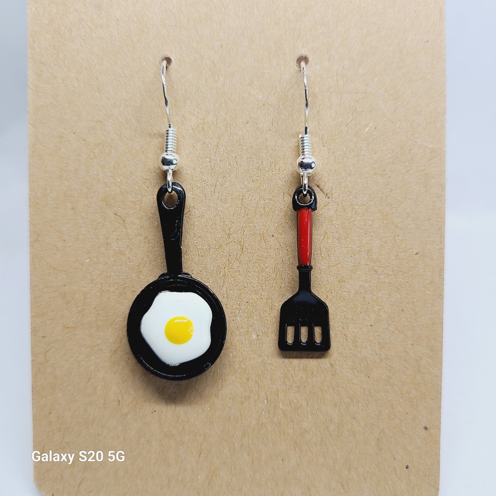 Handcrafted Cute Fried Egg and Spatula Dangle Earrings for Women‎ Fun Jewelry